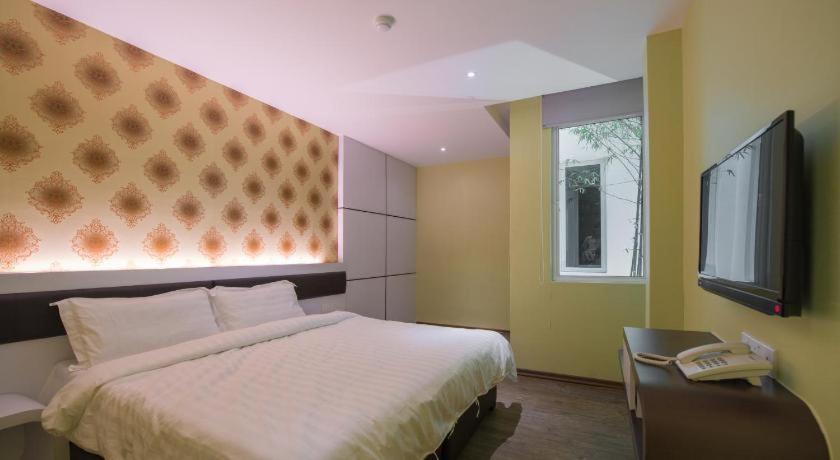 Riverfront Boutique Hotel Malacca Exterior photo