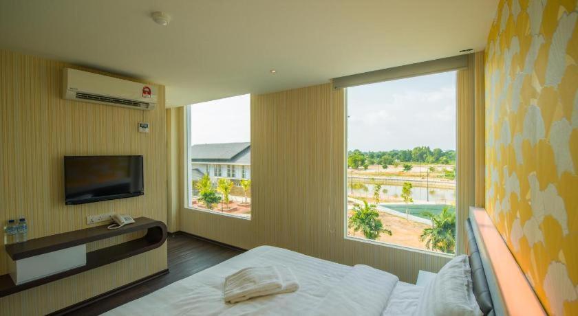 Riverfront Boutique Hotel Malacca Exterior photo